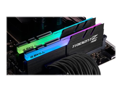 G.Skill TridentZ RGB Series DDR4 32GB kit 4400MHz CL19 Ikke-ECC